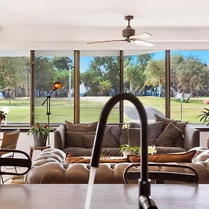 https://byron-pacific-apartments.hotelsbyronbayaustralia.com