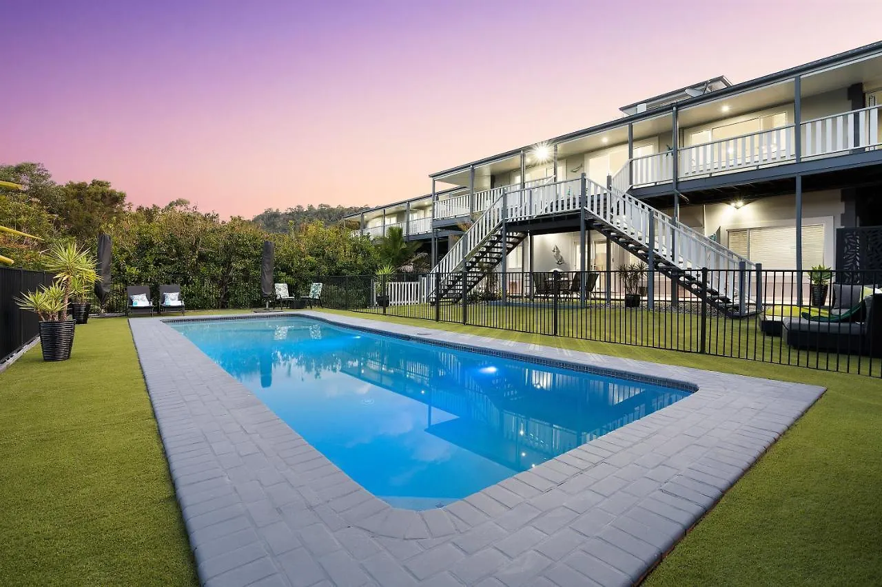 The Country House At Hunchy Montville 5*,