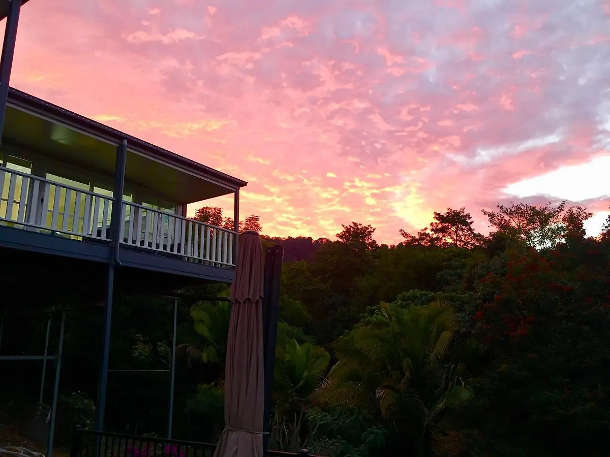 The Country House At Hunchy Montville 5*,  Australia
